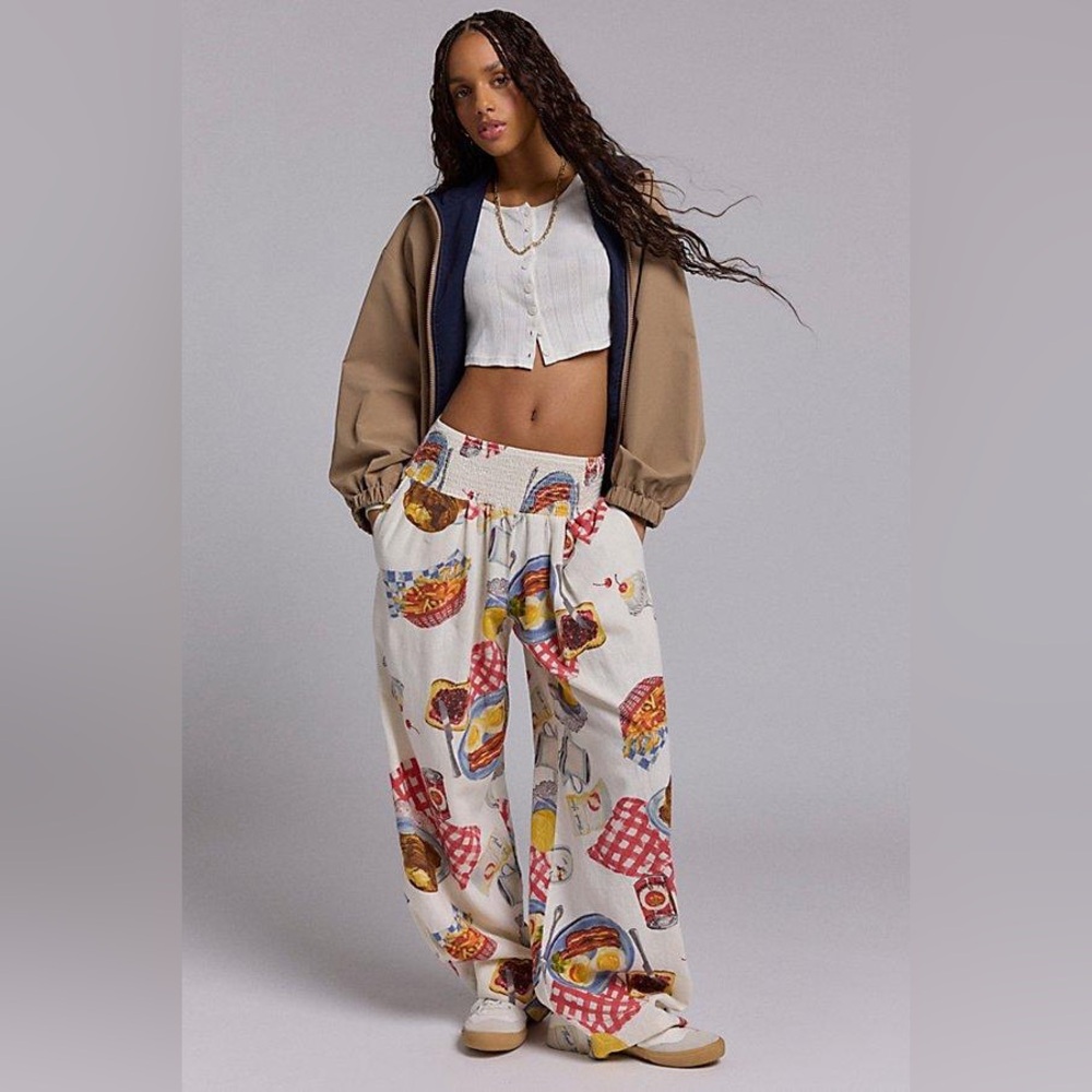 Kimchi Blue breakfast Print pants